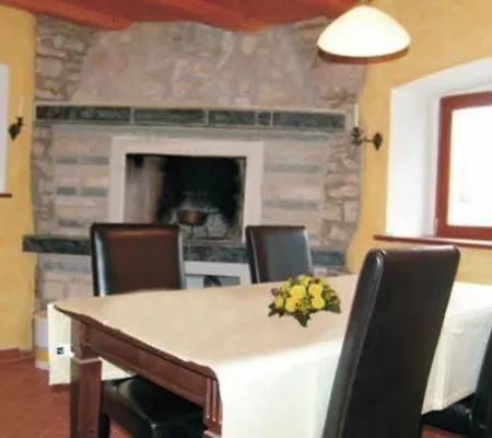 Steinhaus Kastel *